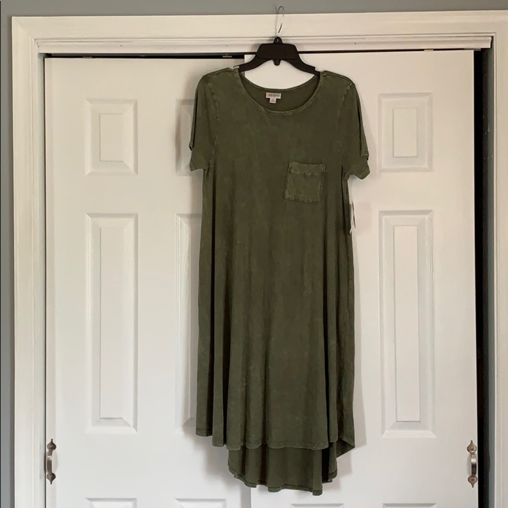 LulaRoe Carly Dress size Small